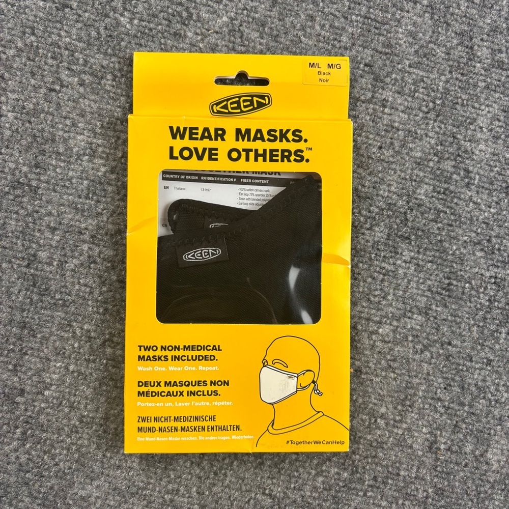 KEEN Unisex Black 2 pack New In Box Face Masks size: Medium/Large